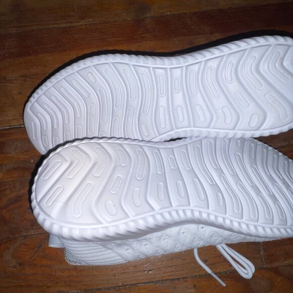 Women's White Sneakers Size 8.5 - Picture 5 of 5